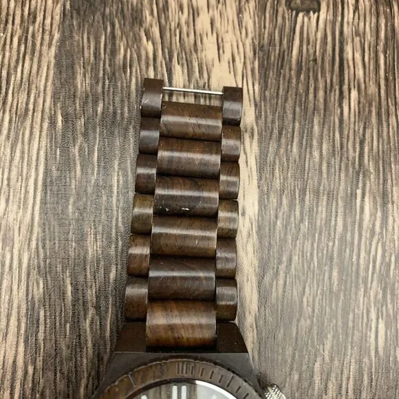 Wewood 100% Natural Wood Watch With Date Display New Battery - Picture 10 of 12